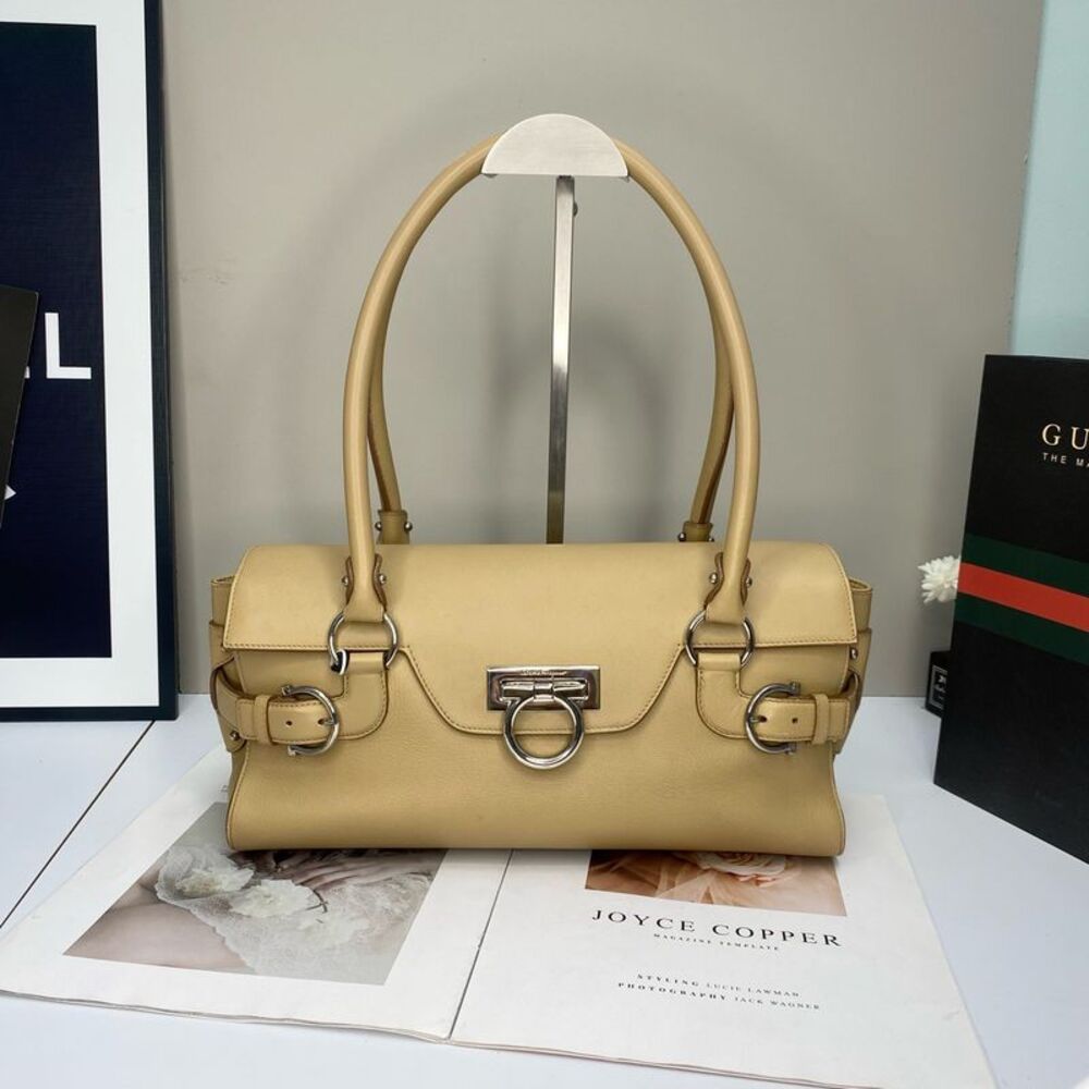 Ferragamo Women Pre-Loved Bag Very Good Condition